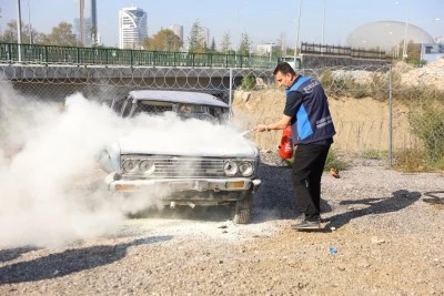 BURULAŞ'tan otob&uuml;s şof&ouml;rlerine yangın s&ouml;nd&uuml;rme eğitimi