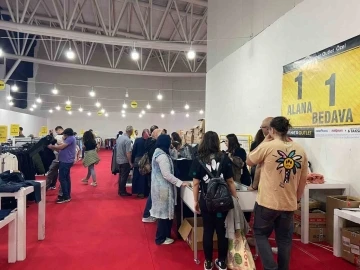 B&uuml;y&uuml;k ilgi g&ouml;ren KUMSMALL AVM Garaj G&uuml;nleri İndirim G&uuml;nleri t&uuml;m hızıyla devam ediyor
