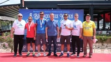 B&uuml;y&uuml;k&ccedil;ekmece K&ouml;rfezi 6.Y&uuml;zme Yarışması nefesleri kesti
