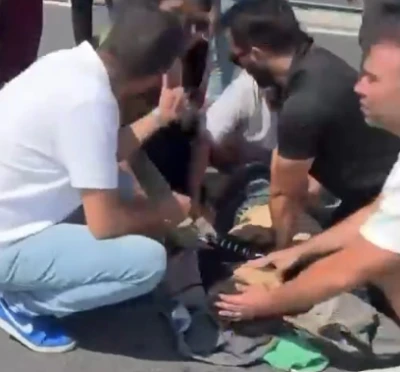B&uuml;y&uuml;k&ccedil;ekmece TEM Otoyolu'nda otomobile &ccedil;arpan motosikletli &ouml;ld&uuml;