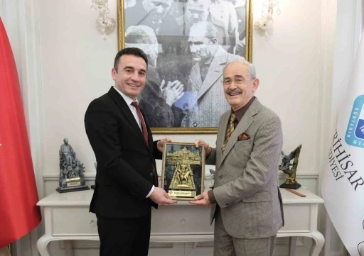 B&uuml;y&uuml;kerşen Başkan D&ouml;kmeci&rsquo;ye başarılar diledi
