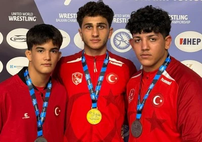 B&uuml;y&uuml;kşehir Belediyesporlu g&uuml;reş&ccedil;ilerden 3 madalya
