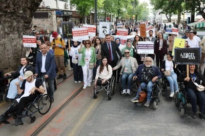 B&uuml;y&uuml;kşehir'den 'Engelsiz Bursa' y&uuml;r&uuml;y&uuml;ş&uuml;