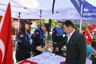 B&uuml;y&uuml;kşehir&rsquo;den g&uuml;venli trafik i&ccedil;in farkındalık etkinlikleri
