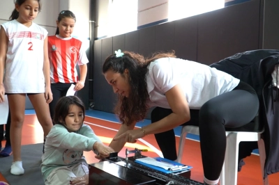 B&uuml;y&uuml;kşehir&rsquo;in Sportif Yetenek &Ouml;l&ccedil;&uuml;m&uuml; İzmir&rsquo;e Yayılıyor