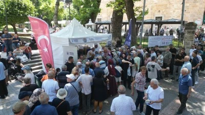 B&uuml;y&uuml;kşehir, Muharrem ayının bereketini vatandaşlarla paylaşıyor