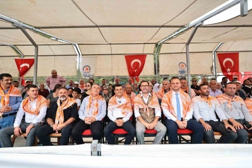 B&uuml;y&uuml;kşehir Rahvan At yarışları nefes kesti
