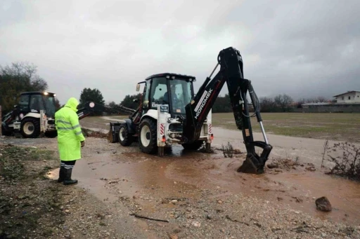 B&uuml;y&uuml;kşehir sağanak yağışta 520 personel ile sahada
