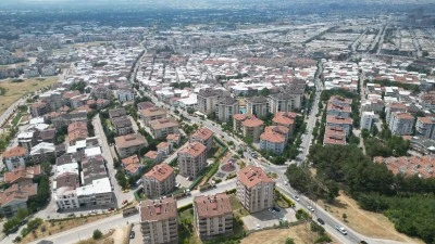 B&uuml;y&uuml;kşehir &Uuml;&ccedil;evler Mahallesi&rsquo;nde asfalt yeniliyor