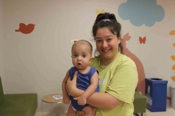 &Ccedil;ağatay bebek, halasından aldığı organla hayata tutundu
