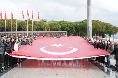 &Ccedil;ağdaş Gen&ccedil;lik 17. Şehitler Abidesi &Ccedil;anakkale Buluşması Ger&ccedil;ekleştirildi