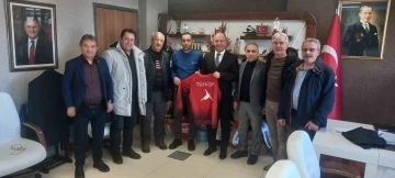 &Ccedil;akmur, Buz Pateni y&ouml;neticilerini kabul etti
