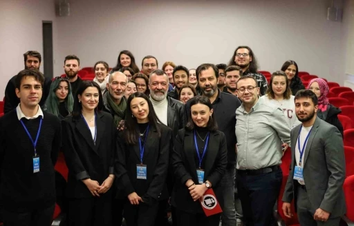 &Ouml;ğrencilere gazetecilik mesleği anlatıldı