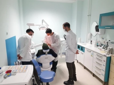 &Ccedil;AK&Uuml; Rekt&ouml;r&uuml; &Ccedil;ift&ccedil;i: "A&ccedil;ılan bu merkez ile vatandaşlarımız, diş tedavileri i&ccedil;in artık il dışına gitmiyor"
