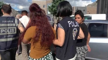 &Ccedil;aldıkları paralar pamuk dolu yastıktan &ccedil;ıkan pişkin hırsız gazeteciye b&ouml;yle cevap verdi: &lsquo;Belki seni de soyarız&rsquo;
