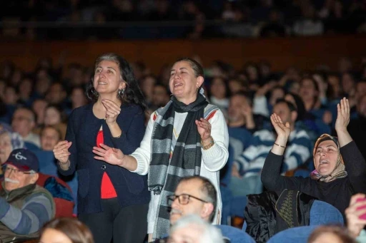 &Ccedil;algıcı Mektebi Roman Orkestrası&rsquo;ndan muhteşem konser