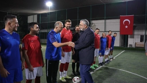 &Ccedil;alışma hayatının paydaşları futbol turnuvasında bir araya geldi
