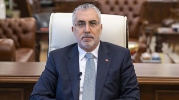 "Teklifte en d&uuml;ş&uuml;k memur maaşı 22 bin lira olacak"