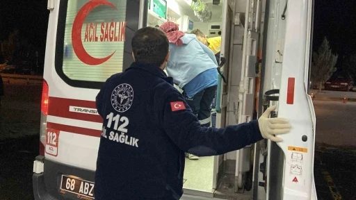 Camdan battaniye &ccedil;ırparken 2. kattan d&uuml;şen kadın ağır yaralandı
