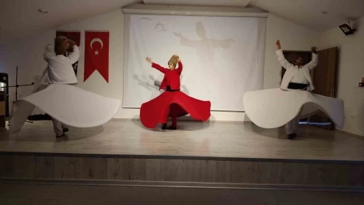 &Ccedil;amelili &ouml;ğrenciler sema g&ouml;sterisine hayran kaldı
