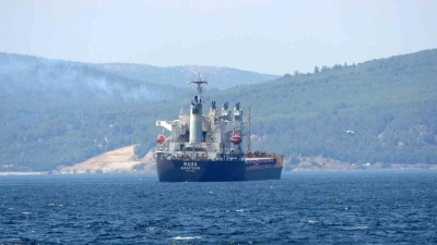 &Ccedil;anakkale Boğazı&rsquo;nda y&uuml;k gemisi arıza yaptı