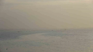 &Ccedil;anakkale Boğazı sis nedeniyle transit gemi ge&ccedil;işlerine kapatıldı
