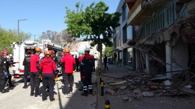 &Ccedil;anakkale&rsquo;de deprem tatbikatı ger&ccedil;eğini aratmadı
