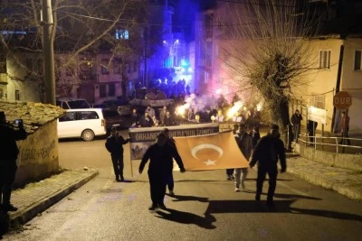 &Ccedil;anakkale'de en &ccedil;ok şehit veren il&ccedil;e Orhaneli'nin torunları, Sarıkamış Şehitlerini andı