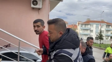 &Ccedil;anakkale&rsquo;de husumetlisini &ouml;ld&uuml;ren tutuklu sanık i&ccedil;in &rsquo;kasten &ouml;ld&uuml;rme&rsquo; su&ccedil;undan m&uuml;ebbet hapis cezası istendi
