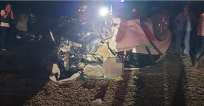 &Ccedil;anakkale&rsquo;de iki otomobil &ccedil;arpıştı: 6 &ouml;l&uuml;