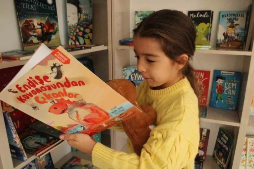 &Ccedil;anakkale&rsquo;de kitapevi ve at&ouml;lye kurdu, &ccedil;ocuklara okumayı sevdiriyor
