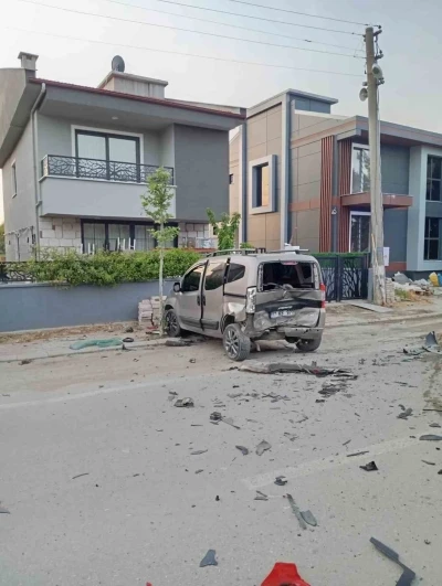 &Ccedil;anakkale&rsquo;de trafik kazası: 2 yaralı
