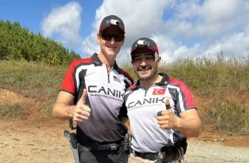 CANiK d&uuml;nya şampiyonu oldu
