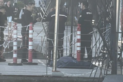 Cansız bedeni iskeleye &ccedil;ıkarıldı! Yakınları g&ouml;zyaşlarına boğuldu...