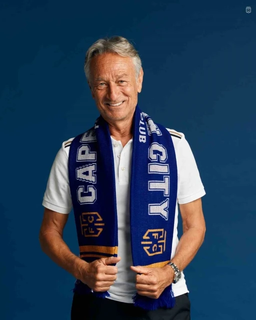 Cape Town City&rsquo;nin yeni teknik direkt&ouml;r&uuml; Muhsin Ertuğral oldu
