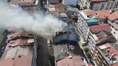 &Ccedil;atı katında &ccedil;ıkan yangında 1 kişi yaşamını yitirdi