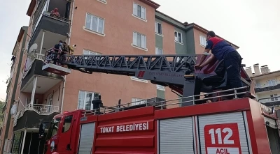 Fareleri ka&ccedil;ırmak i&ccedil;in k&uuml;k&uuml;rt ve ispirto yaktılar, 4 kişi hastanelik oldu