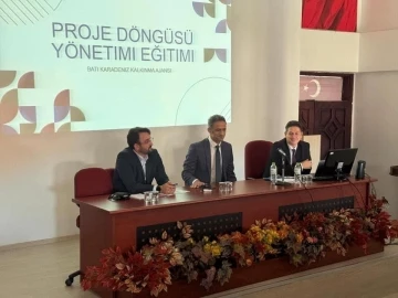 &Ccedil;aycuma&rsquo;da "Proje Yazma D&ouml;ng&uuml;s&uuml; Eğitimi" başladı
