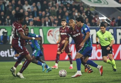 &Ccedil;aykur Rizespor: 2 - Trabzonspor: 0 (İlk yarı)