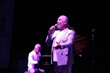 Cazın b&uuml;y&uuml;s&uuml; Bursa&rsquo;yı sardı