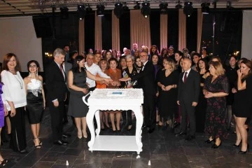 &Ccedil;EK Bursa'dan coşkulu kutlama