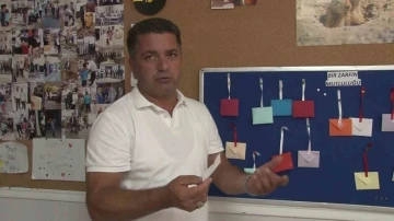 &Ccedil;ekmek&ouml;y&rsquo;de muhtar, zarflar ile 600 ihtiya&ccedil; sahibine mutluluk taşıdı
