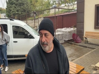Cem Yılmaz, hastane &ccedil;ıkışı sağlık durumu hakkında konuştu