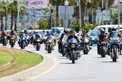 Centilmen S&uuml;r&uuml;c&uuml;ler İstanbul ve İzmir Sokaklarında