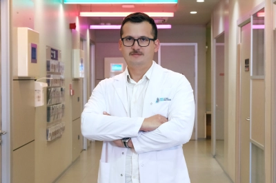 Cep Telefonu Kamburluğu: Yeni Neslin Sessiz Tehlikesi!