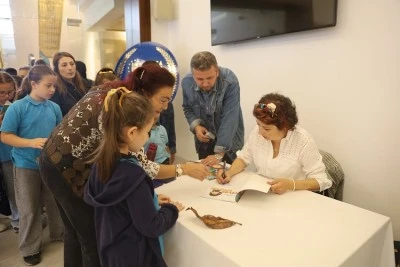 &lsquo;&Ccedil;evre Dedektifi&rsquo; kitabının yazarı &ccedil;ocuklarla buluştu