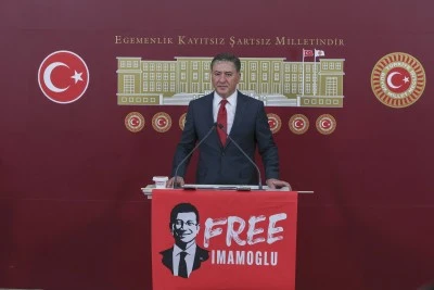 CHP: Bu siyasi atmosferde hi&ccedil; kimseyle anayasa masasına oturmayacağız