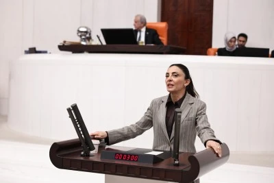 CHP Bursa Milletvekili Kayışoğlu'ndan &ccedil;arpıcı Devlet Tiyatroları a&ccedil;ıklaması 