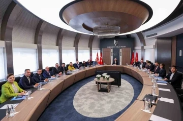 CHP&rsquo;de yeni MYK ilk kez toplandı
