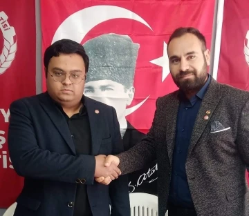 CHP&rsquo;den 2 haftada 2 kez istifa etti
